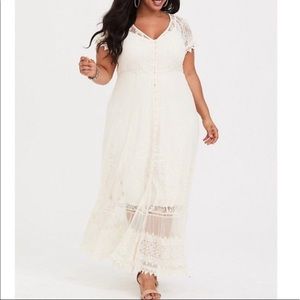 Torrid romantic lace maxi dress with built in slip.